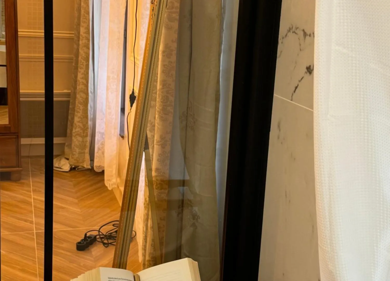 Elegant Avec Baignoire Apartamento