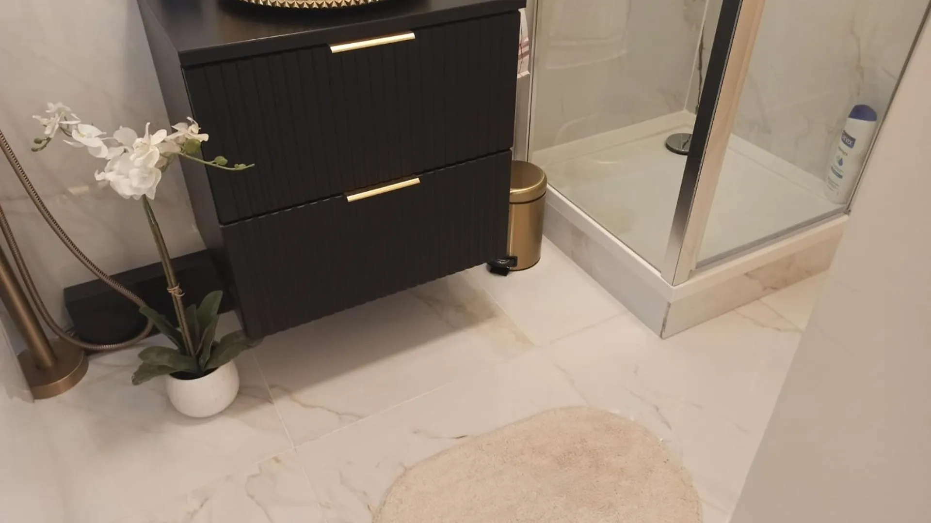 Lägenhet Elegant Avec Baignoire