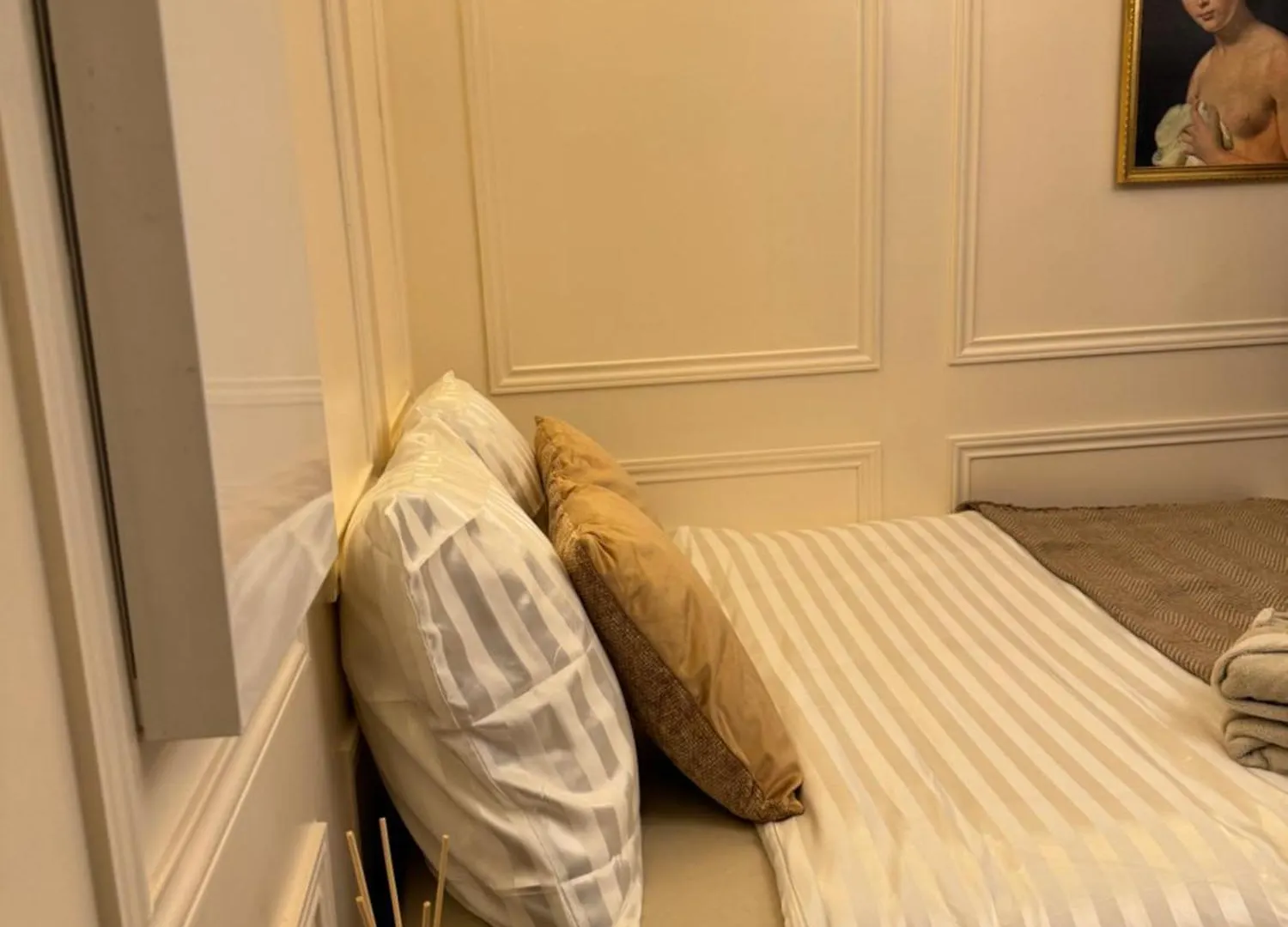 Elegant Avec Baignoire Lägenhet
