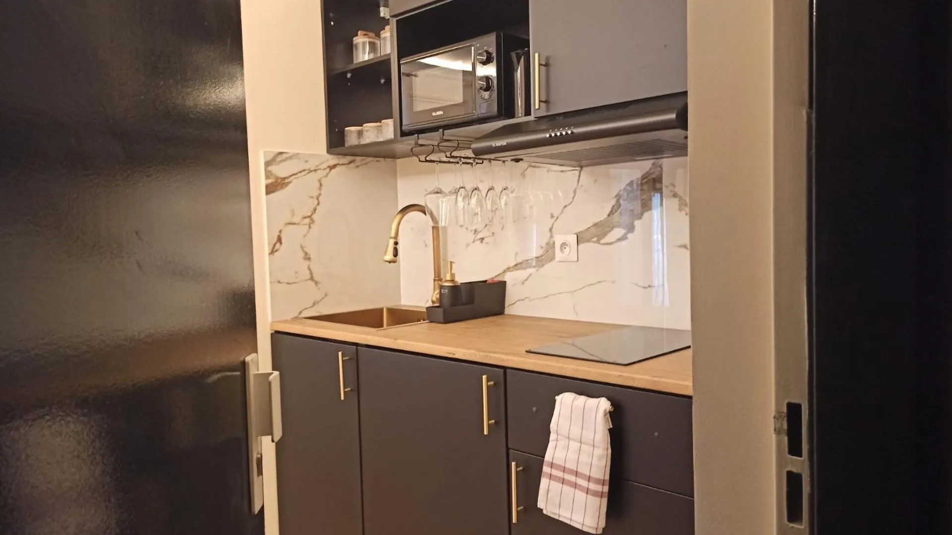 Elegant Avec Baignoire Apartment